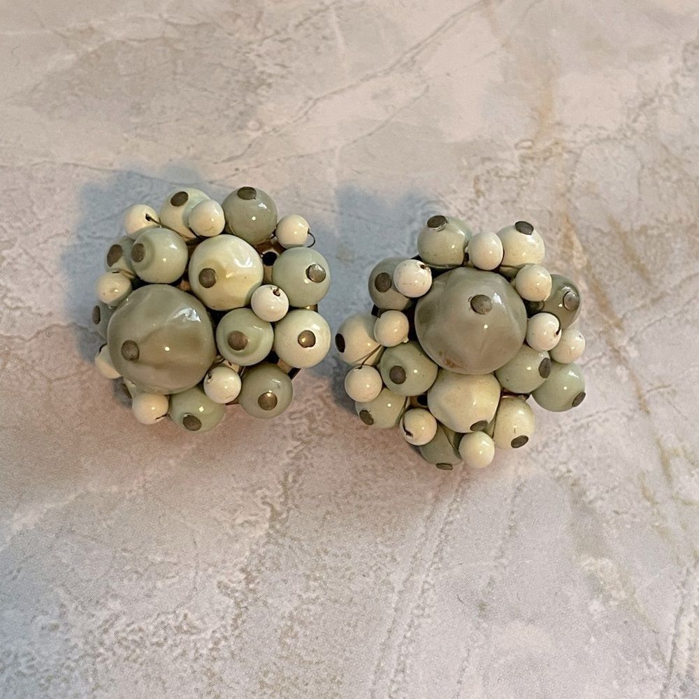 Vintage Cluster Clip-On Earrings